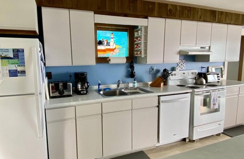 Knox County Cabina | A STONES THROW - Town of Owls Head