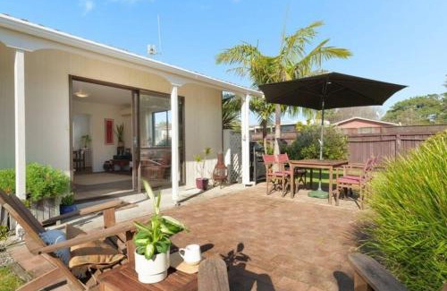 Omanu Casa | A stroll away from beach