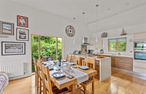 Talland Casa | A stunning contemporary Cornish home boasting superb coastal views, swimming pool & sauna