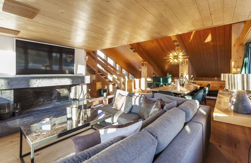 Maloja Chalet De Esquí | Un impresionante chalet de montaña recientemente remodelado cerca de St. Moritz