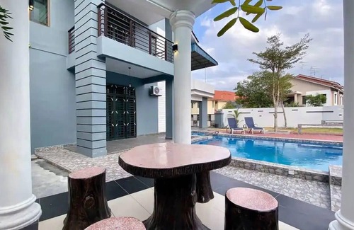 Tebrau Otro | A Stylish & Comfy 4BR Home with Private Pool