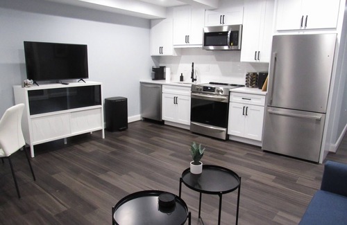 Bloomingdale Apartamento | A stylish & remarkable experience at The Swank! Located in booming Bloomingdale!