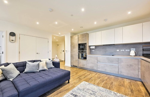 Wall End Apartamento | A Stylish Two Bedroom New Apartment + Parking
