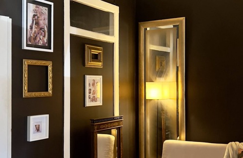 Alfama Apartamento | A Suite in the heart of Alfama - Bedroom and Living room