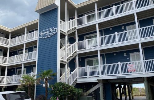 North Myrtle Beach Apartamento | A Summer Place Unit B8 is Small Dog Friendly and oceanfront in Cherry Grove