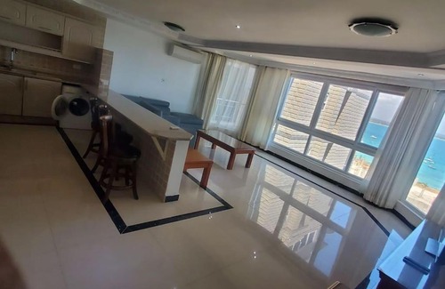 Masaki Apartamento | A Swagg-ish One Bedroom Apartment with Gym & Pool