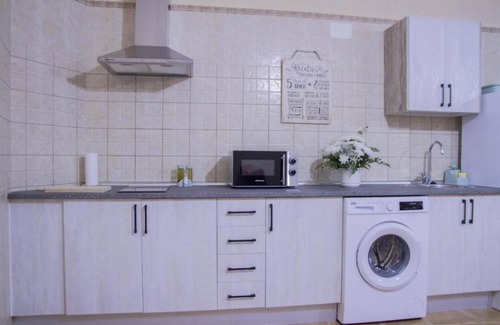 Torrejoncillo Apartamento | Casa del Caño - Apartamento Turístico Par del 39. Ideal para viajar en familia.