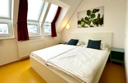 Favoriten Hostal | A&T Hotel & Hostel