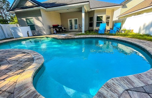 Westside Casa | +A Taste of Britain entire house / heated pool+