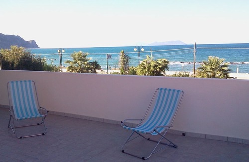 Falcone Apartamento | Una terraza con vistas al mar ....