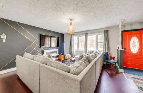 Tobyhanna Casa | A Time to Remember Home in Tobyhanna with Pool!