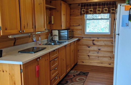 Highlands East Cabaña | A Tory Lake Treasure in Haliburton County - Lake front cottage