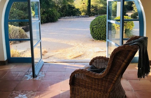 Lagoa e Carvoeiro Villa | Un toque de Provenza en el Algarve: villa rústica exclusiva en una gran propiedad