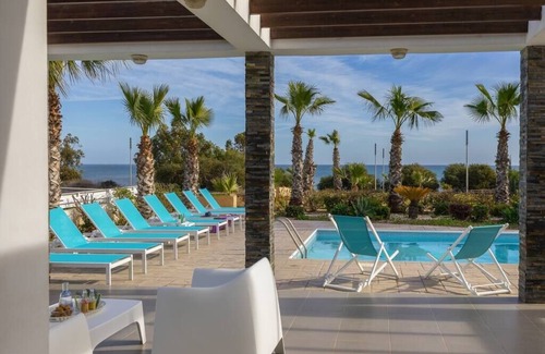Pervolia Villa | Verdaderamente espectacular FirstLine Sea Front Villa en el hermoso pueblo de Pervolia