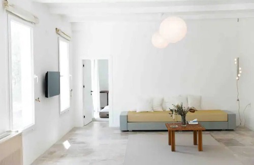 Urla Casa | A Unique House Among the Olive Trees