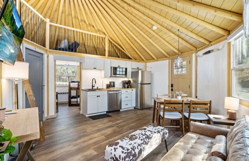 Canyon Lake Alquiler De RV | A Unique Texas Hill Country Glamping Experience
