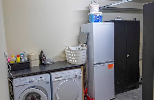 Oxford Casa | A Very British Place to Stay - 3 Bedrooms Central
