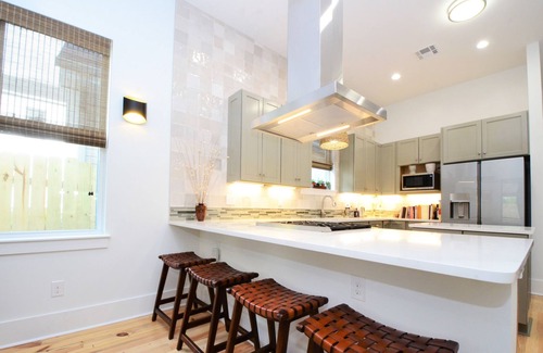 West Riverside Casa | Un hallazgo muy raro - Elegante Audubon Park Uptown Town Home