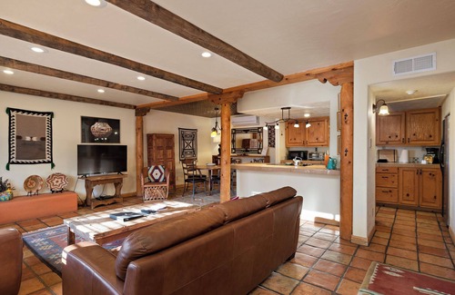 Northeast Santa Fe Hotel | A Very "Santa Fe" Condo Blocks From The Plaza @ Fort Marcy