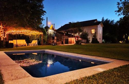 Salvaterra de Miño Casa | A Viña de Lina. Turismo rural con piscina y finca.