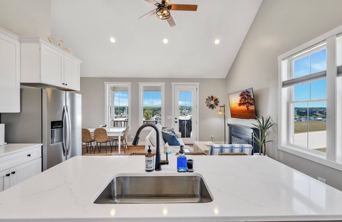 Ottawa Casa | A View to a Chill 3bed 2.5 bath