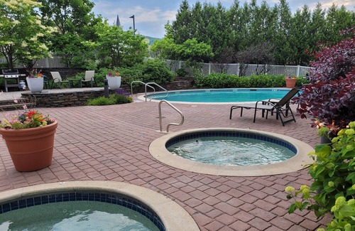 Stratton Mountain Condominio | A Village location, Swimming Pool, Hot Tub & Sauna