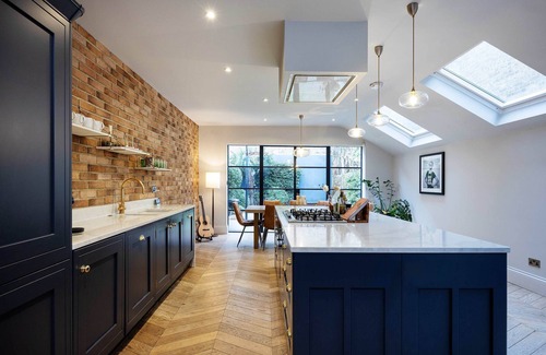 Queen's Park Casa | A Vision in Blue, by Veeve