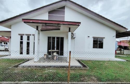 Lutong Casa | A&W Homestay, Vista Perdana, Miri