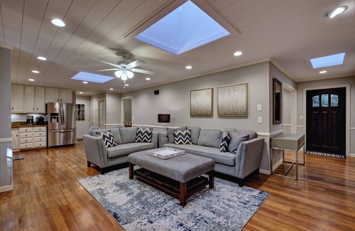 Mirror Lake Casa | A Walk in the Woods.