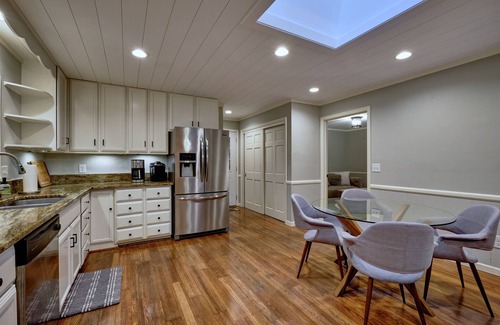 Mirror Lake Casa | A Walk in the Woods.