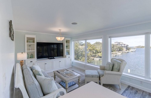 Brigands' Bay Casa | A Water Lover's Paradise w/ Breathtaking Views From All 3 Levels