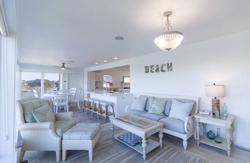 Brigands' Bay Casa | A Water Lover's Paradise w/ Breathtaking Views From All 3 Levels