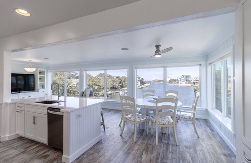 Brigands' Bay Casa | A Water Lover's Paradise w/ Breathtaking Views From All 3 Levels