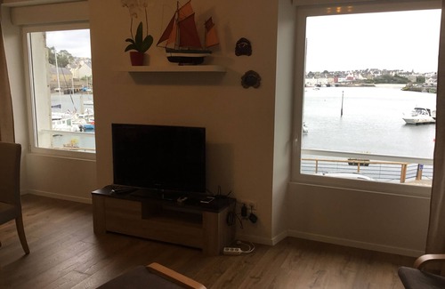 Audierne Apartamento | UN APARTAMENTO FRENTE AL AGUA CON HERMOSOS SERVICIOS WIFI