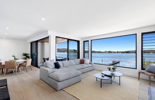 Point Clare Casa | A Waterfront at Point Clare