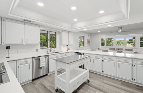 Stafford Casa | A waterfront retreat with amazing views and luxurious amenities!
