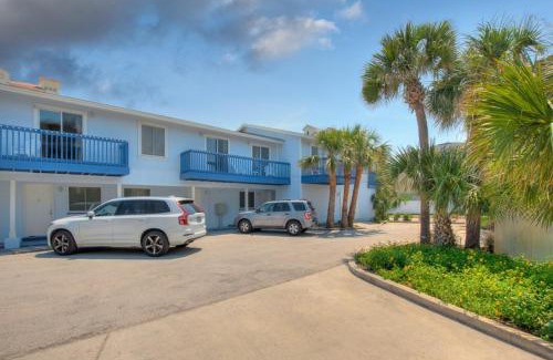 Jacksonville Beach Apartamento | A Wave From It All Oceanview 2Nd Level Patio