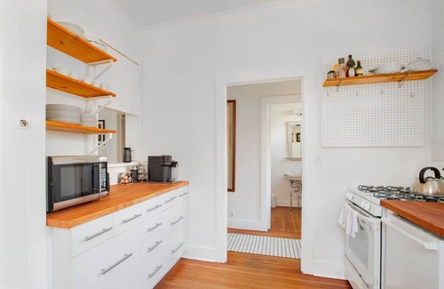 Garrison Cabaña | A well-appointed cottage in the woods of Garrison, NY