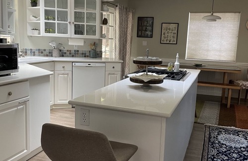 West Haven-Sylvan Cabaña | A Woodland Cottage in suburban Portland
