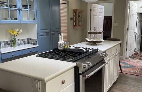 West Haven-Sylvan Cabaña | A Woodland Cottage in suburban Portland