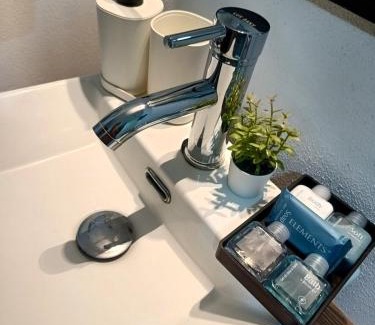 Cuautitlán Izcalli Apartamento | A05 SUITE WHITE para 1 a 2 personas, Especialistas en CORTAS, MEDIANAS Y LARGAS ESTANCIAS en IZCALLI TEPOTZOTLAN perfecto para Familias, Turistas, Contratistas, Estudiantes, Empresas A sólo 5 min Izcalli 5 min Esmeralda 20 min Satélite 25 min AIFA