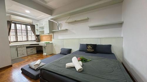 Taman Johor Jaya Casa | A09 Dedap Johor Jaya Karaoke Family House