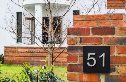Middle Park Apartamento | A1 Art Deco 2 Bedroom Apt. Sleeps 5. Nimmo1