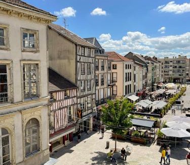 Chalons-en-Champagne Apartamento | A1 Champagne Loft - 105 m2 6 personnes - Place de la République - Châlons en Champagne