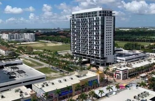 Doral Apartamento | A1606B Cozy Lil' place in Downtown Doral