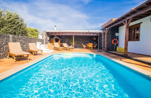 San Bartolome Casa | A2 Casas Y Villas juani y juan lanzarote (tomaren) Free WiFi