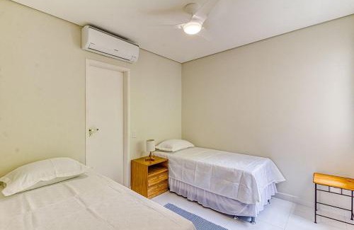 Sao Sebastiao Apartamento | A23 - Conforto junto a natureza - Praia de Camburyzinho