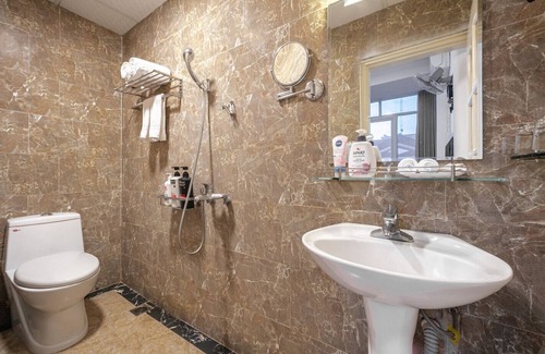 Hai Ba Trung Hotel | A25 Hotel - 185 Lo Duc