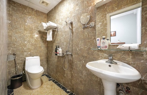 Hai Ba Trung Hotel | A25 Hotel - 185 Lo Duc