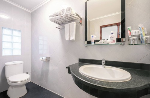 Hai Ba Trung Hotel | A25 Hotel - 57 Quang Trung